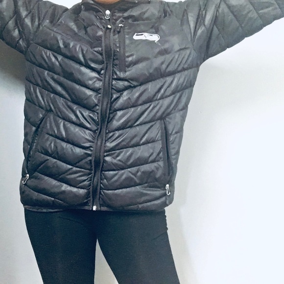 CUTTER & BUCK // CLIQUE • Seahawks Puffer Jacket L